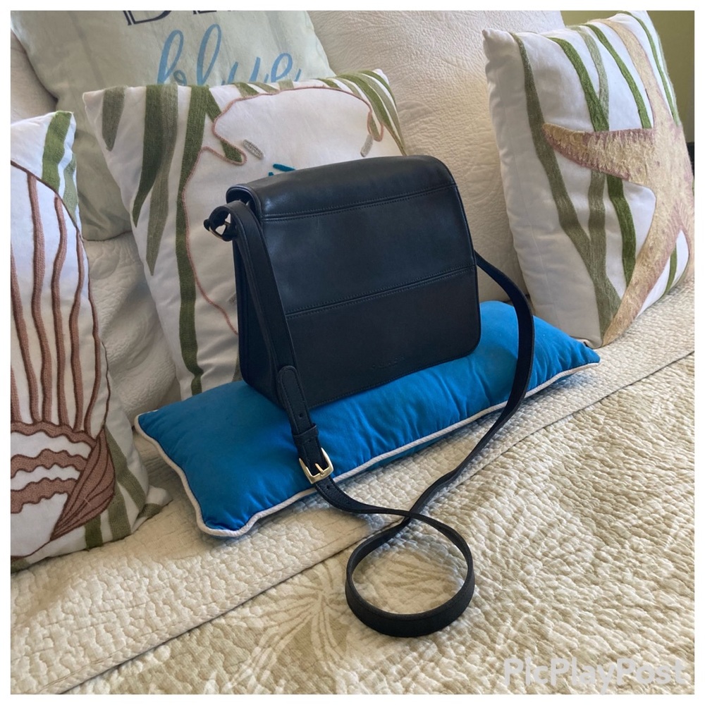 Vintage 90s Coach Tribeca Flap Bag #9092 made in USA in Black full-grain leather